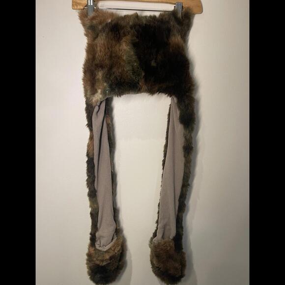 Childrens Wolf Hat from Calgary Zoo! - Picture 7 of 8